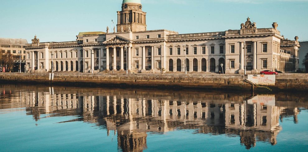 pexels themarkdalton 962987 990x490